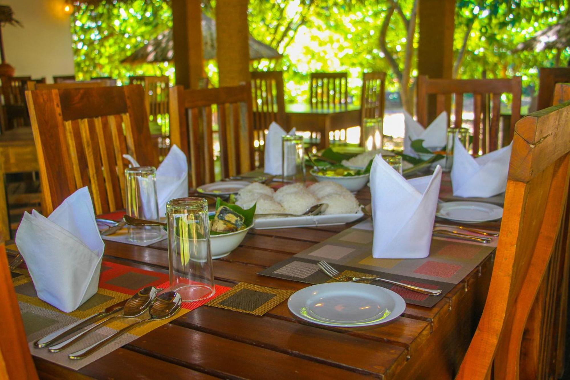 Ceylon Amigos Eco Resort 시기리야 외부 사진